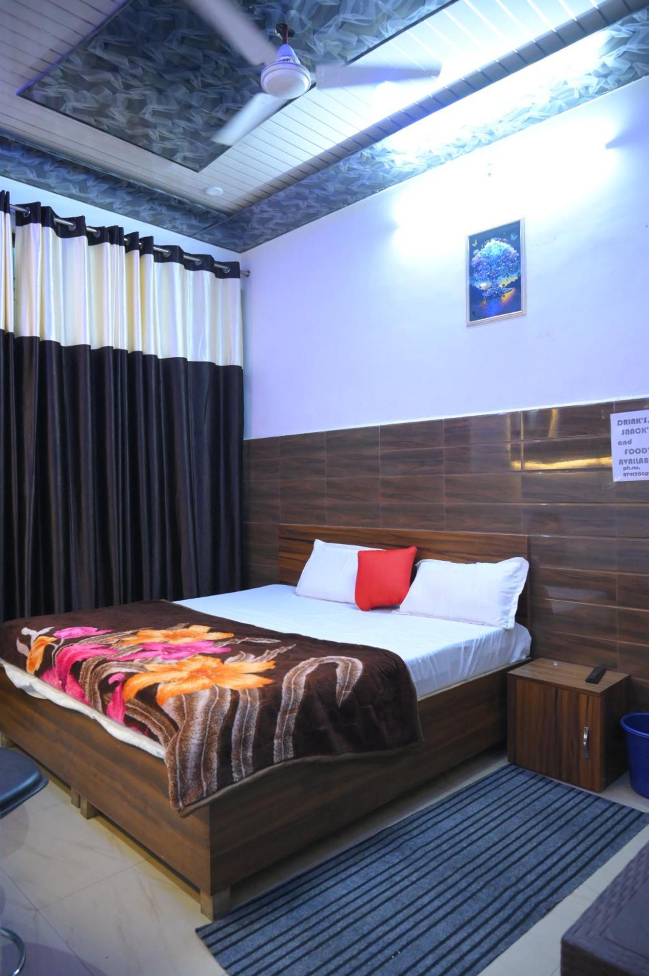 Hotel Starlight Meerut Ngoại thất bức ảnh
