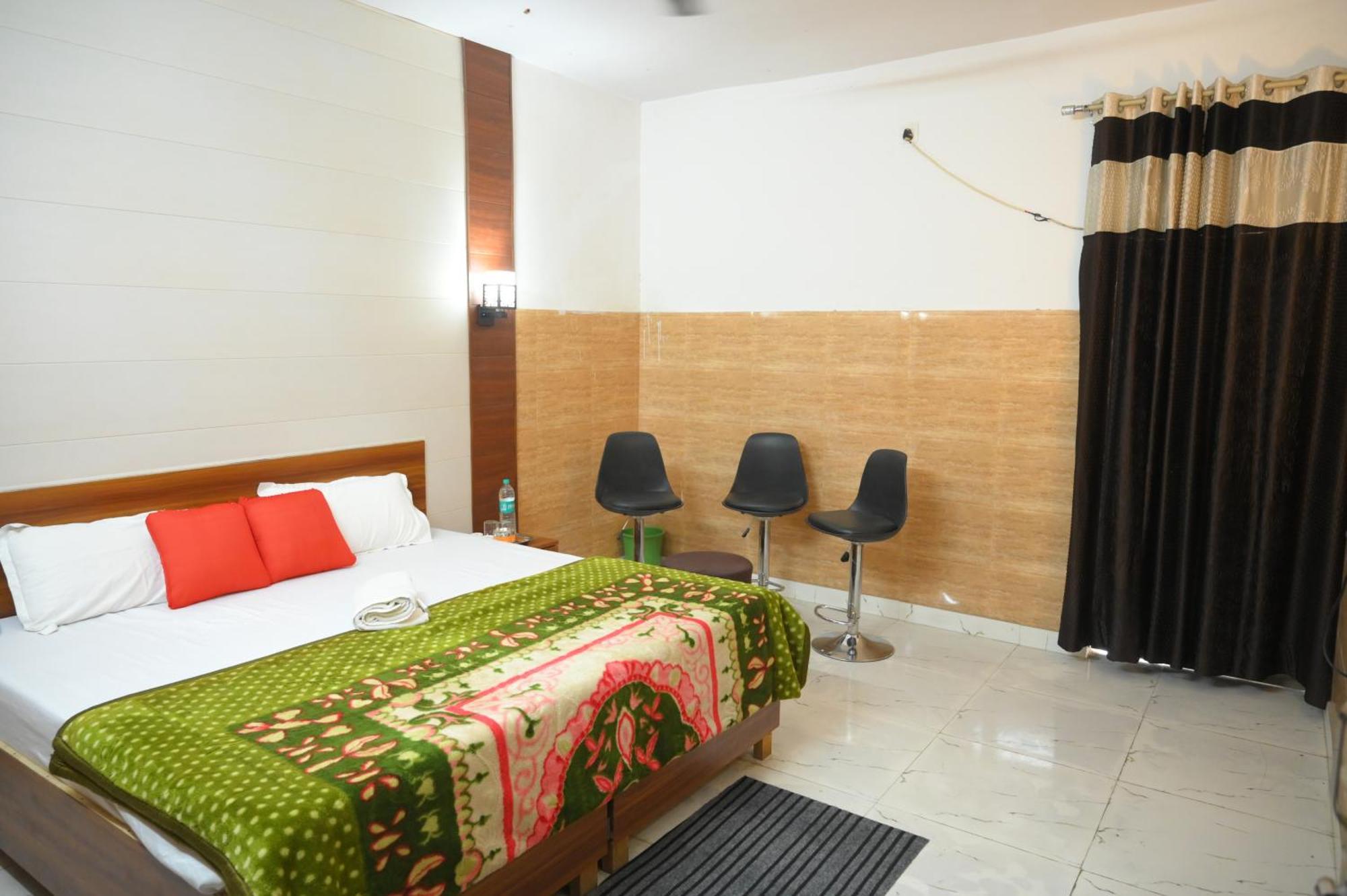 Hotel Starlight Meerut Ngoại thất bức ảnh