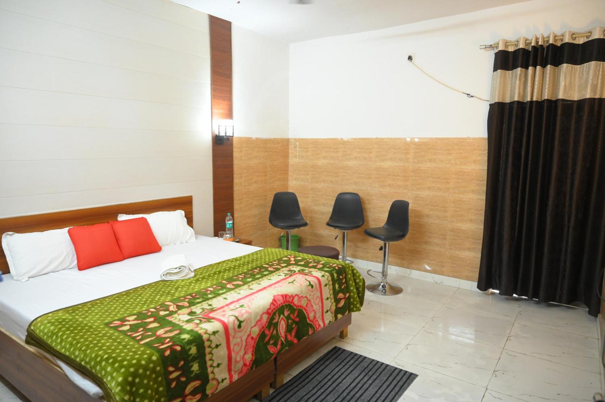 Hotel Starlight Meerut Ngoại thất bức ảnh