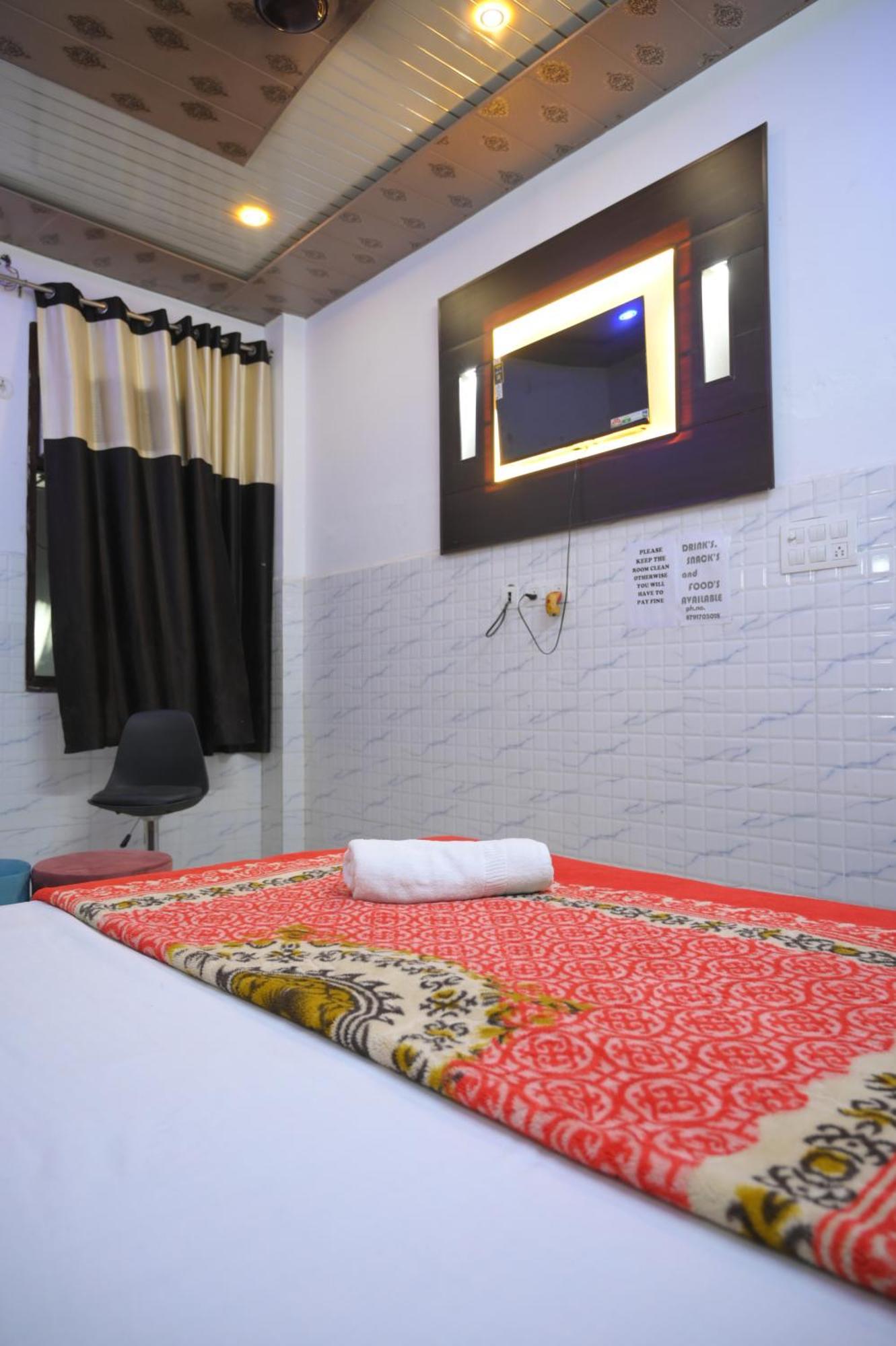 Hotel Starlight Meerut Ngoại thất bức ảnh